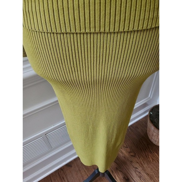 Eva Mendes 2 Piece Top (XS) & Skirt (SMALL) - Picture 3 of 12